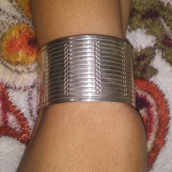 Gucci Cuff Bracelet Solid 925Sterling Silver  (authentic) - Picture 10 of 14